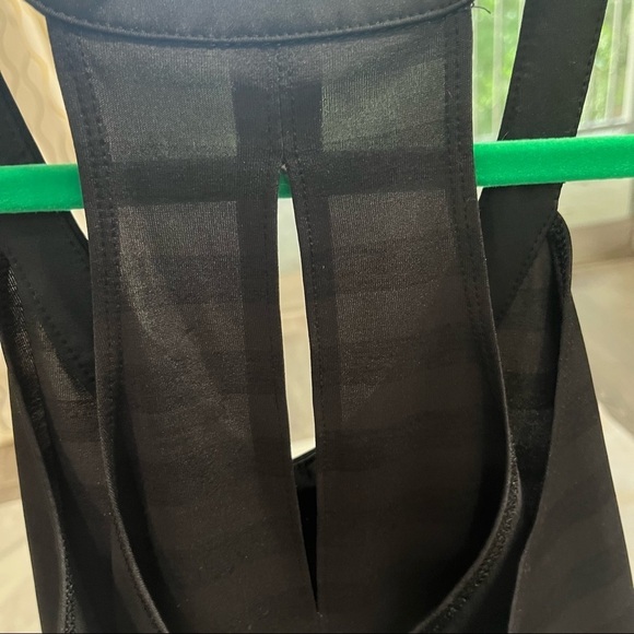 Old Navy Active Wear Size Small Tank Top Black - Picture 14 of 14